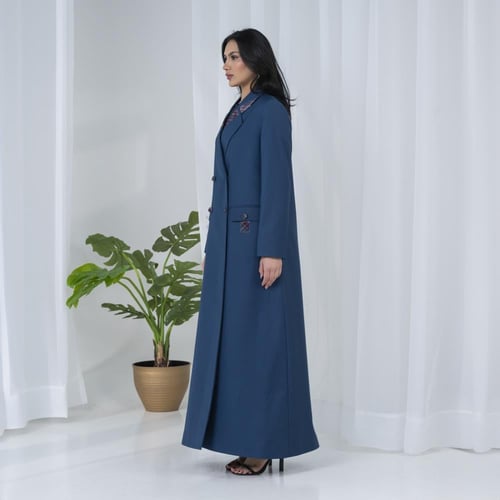 عباية بليزر سماوي بشريط ستان علي الياقة