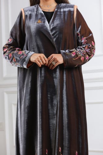 مخمل فرنسي مطرز متموج