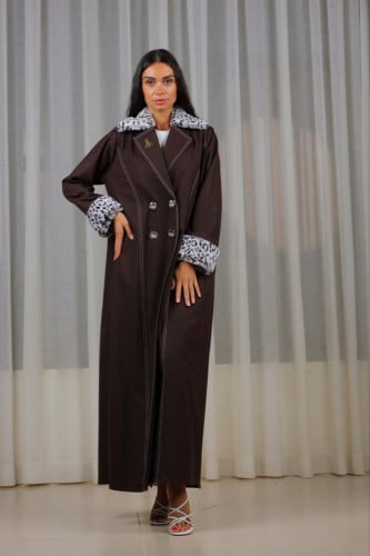 عباية عملية انيقة التفاصيل من الجوخ والفرو الايطال...