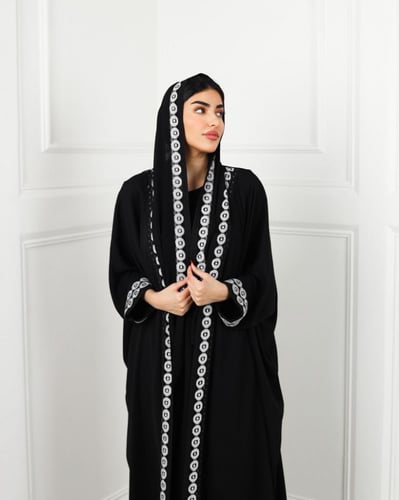 عباية بقصة بشت من الحرير الياباني