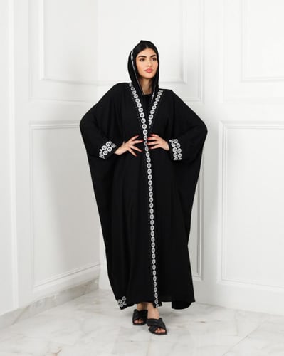 عباية بقصة بشت من الحرير الياباني