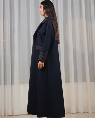 عباية انيقه وراقيه من الجوخ العالي الجودة