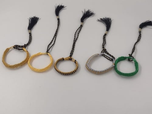 أسورة مصنوع من حشوة العقال