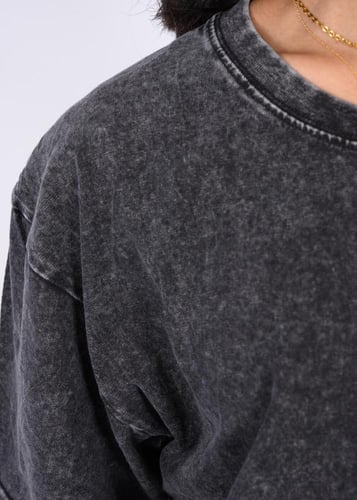 تيشيرت نسائي بخامة جينز