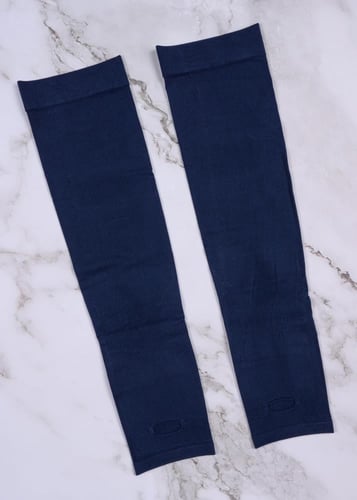 اكمام يد تحت العباية