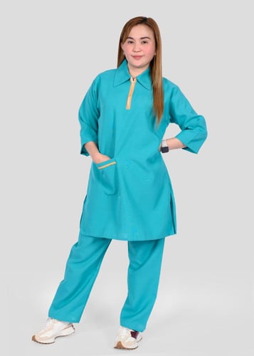 ملابس عاملات كشميري محتشم