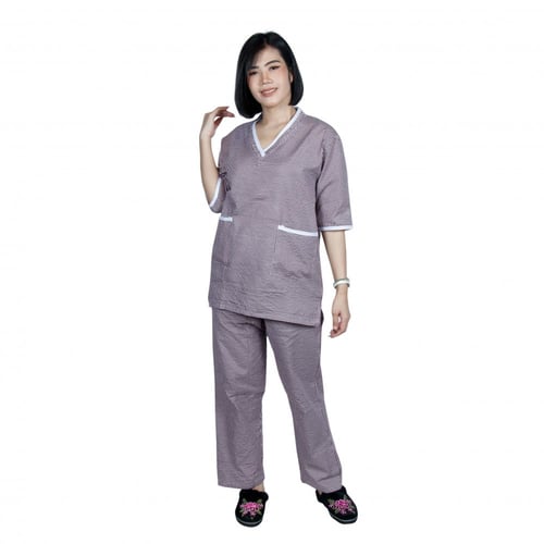 زي عاملة منزلية بألوان متعددة