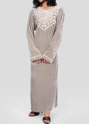 جلابية مخمل نسائي مطرزة