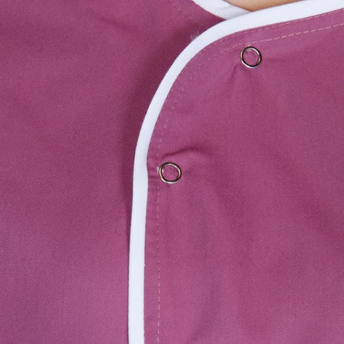 سكراب طبي لون زهري وخطوط بيضاء