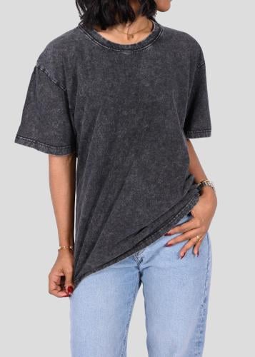 تيشيرت نسائي بخامة جينز