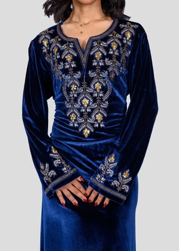 جلابية مخمل نسائي مطرزة