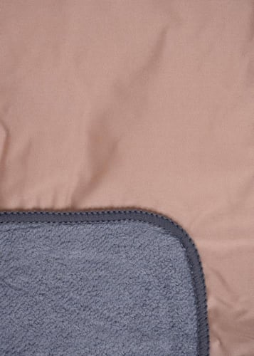 مريلة نسائية بجيوب