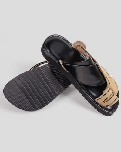 نعال رجالي بيج و اسود