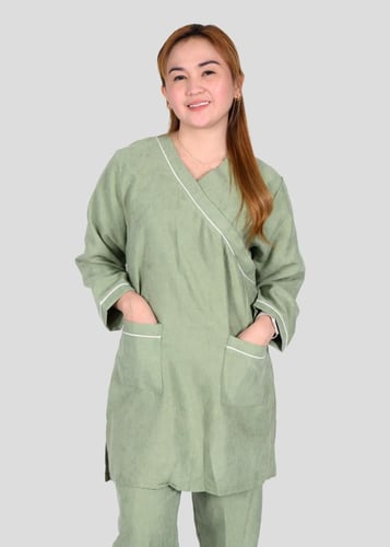 زي عاملات بجيوب امامية