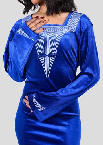 جلابية مخمل نسائي باكمام طويلة