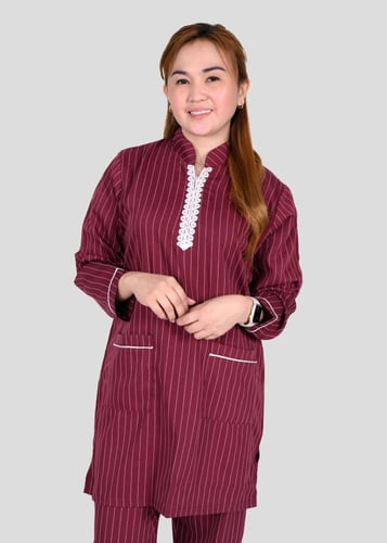 زي عاملات بتصميم دانتيل و جيوب امامية