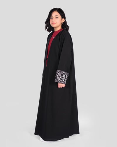 عباية بناتي