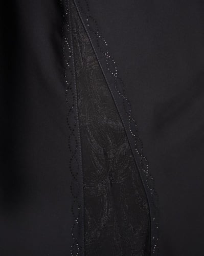 عباية سوداء بنقش جاكار