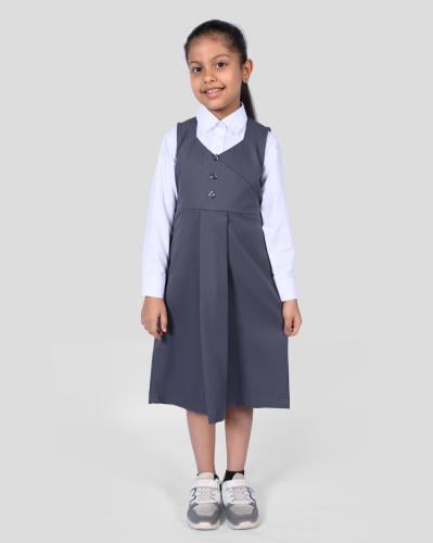 مريول روضة رمادي بازرار على الصدر