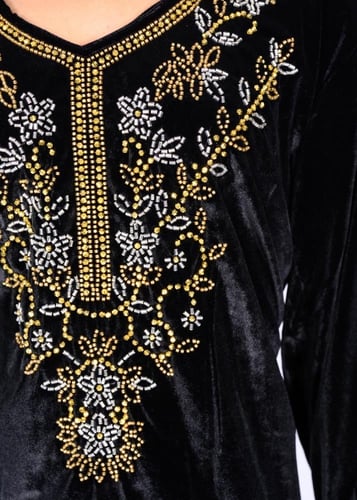 جلابية مخمل نسائي بتطريز امامي