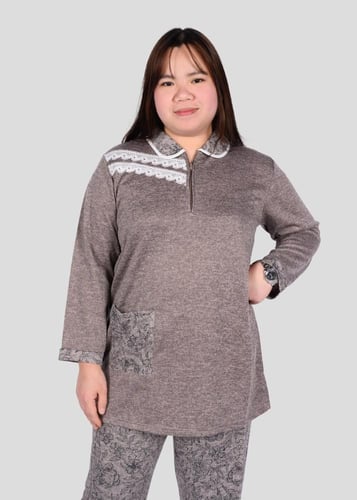 زي عاملات بتصميم دانتيل