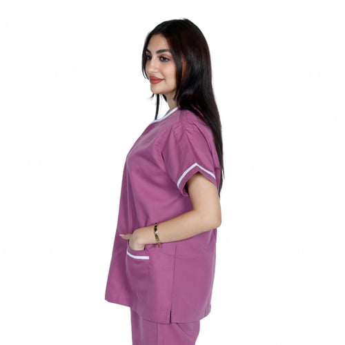 سكراب طبي لون زهري وخطوط بيضاء