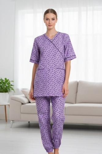 طقم يونيفورم عاملات منزلي وردي بقلوب سوداء