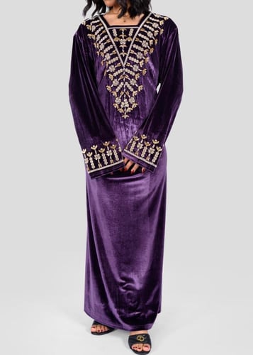 جلابية مخمل نسائية بتطريز امامي