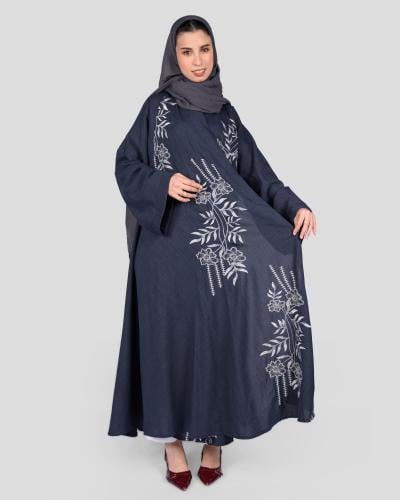 عباية ملونة بنقوش انيقة