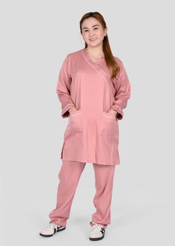 زي عاملات بجيوب امامية