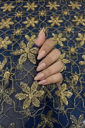 قماش مطرز بورد ذهبي وشك مع بطانة مجانية