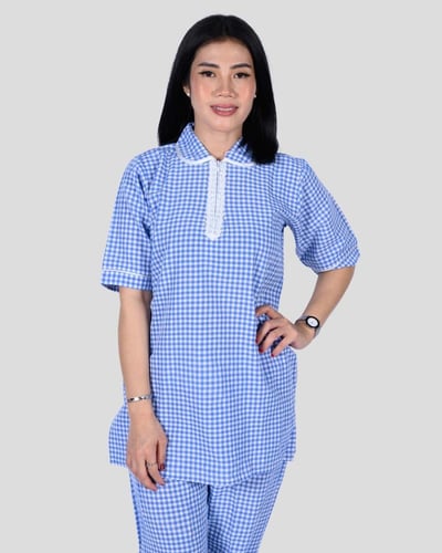 طقم عاملة منزلية مع مريلة مطبخ