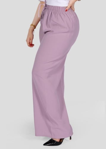 بنطلون واسع بخصر مطاطي وقصة مريحة