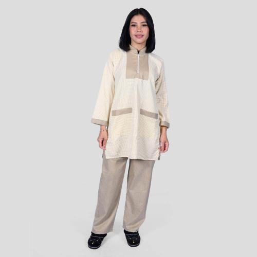 زي عاملة منزلية كاروهات