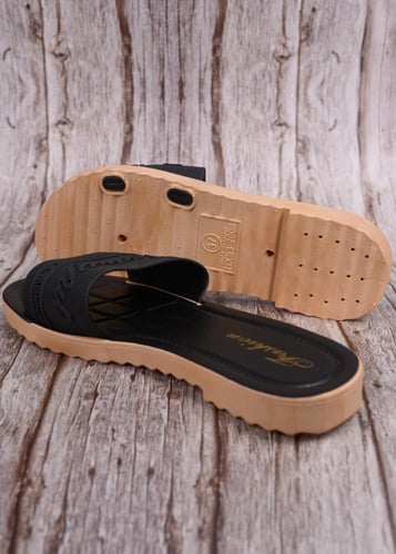 صندل نسائي مريح للاستخدام اليومي