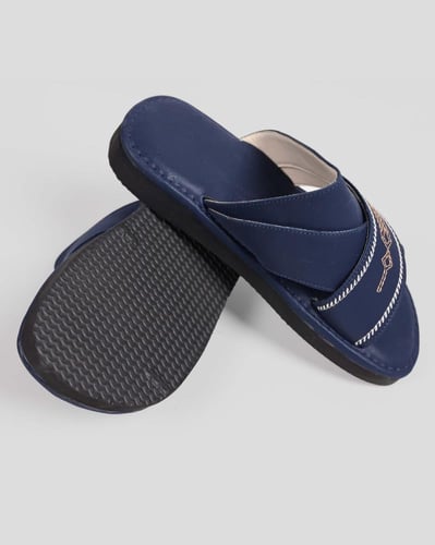 حذاء ولادي شرقي