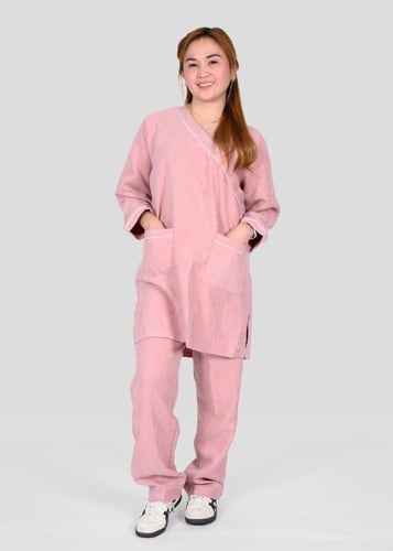 زي عاملات بجيوب امامية