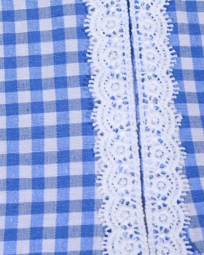 طقم عاملة منزلية مع مريلة مطبخ