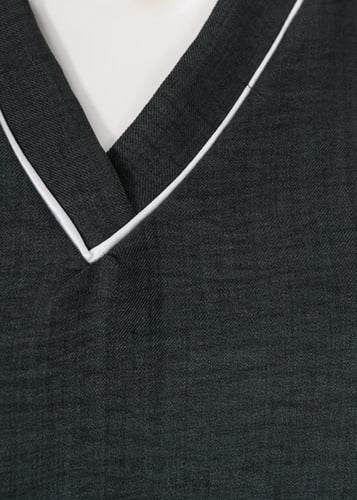 طقم يونيفورم نسائي قطعتين بخصر مطاطي