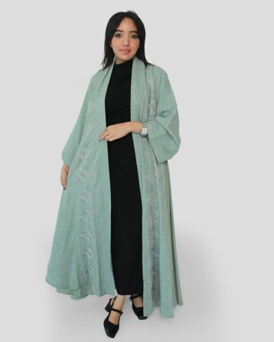 عباية نسائية بتصميم مفتوح