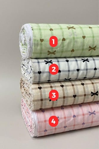 قماش رايون بطبعة قلوب و فيونكا