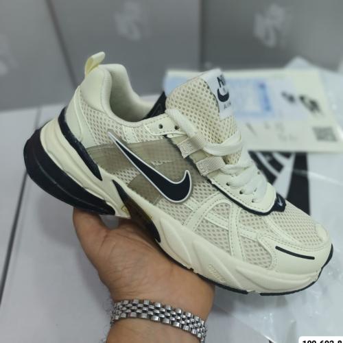 نايك V2K RUN للجنسين