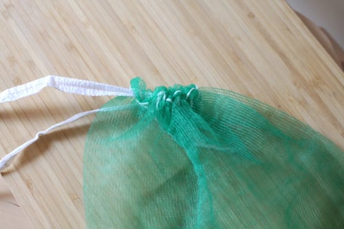 4 اكياس لحماية الثمر من الحشرات