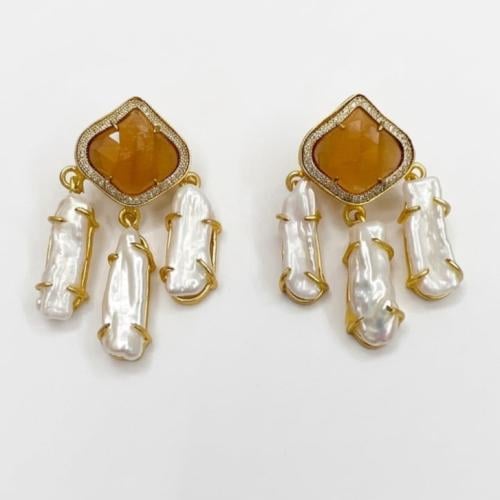 Luxury gold-plated earring decorated with zircon a...