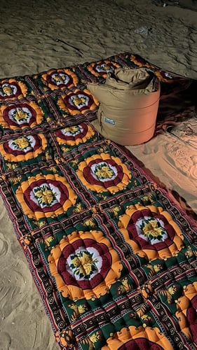 تنزاني مطرحة تراثيه الاسطوانة اللون الاحمر