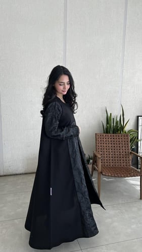 عبايـة ليال