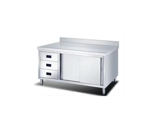 Steel table closed with zipper doors