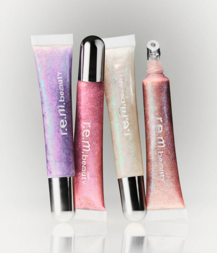 R.E.M. BEAUTY On Your Collar plumping lipgloss