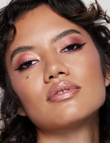 R.E.M. BEAUTY Thank U, Next: Utmost Importance plu...