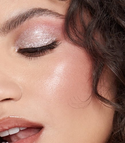 R.E.M. BEAUTY Eclipse cheek and lip stick